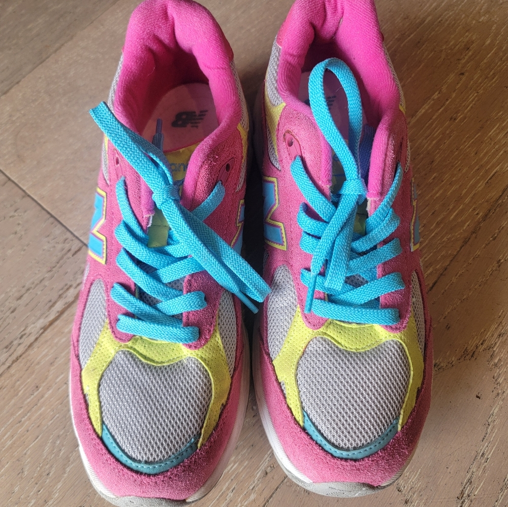 NEW BALANCE 990 BIG KIDS SZ 6.5